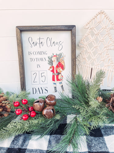 Santa Claus is Coming to Town Countdown Wooden Sign, Christmas Countdown Sign, Christmas decor, Vintage Santa Sign